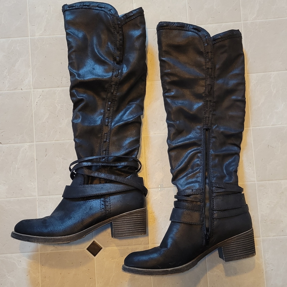 Black Boots